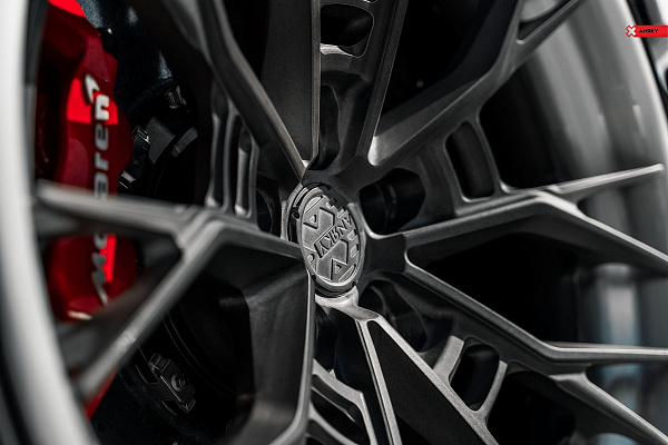 Фото дисков Anrky S3-X5 Сатиновый темный лак на McLaren 600