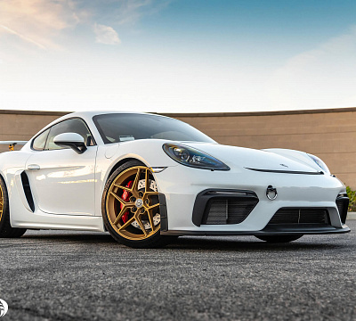 Фото дисков HRE FF11 на Porsche Cayman II