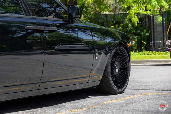 Фото дисков Vossen S17-16 Черный глянец на Rolls-Royce Ghost II