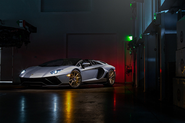 Фото дисков HRE S104SC Глянцевое темное золото на Lamborghini Aventador