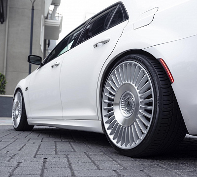 Фото дисков Asanti TIARA на Chrysler 300 II