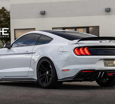 Фото дисков HRE FF04 на Ford Mustang VI