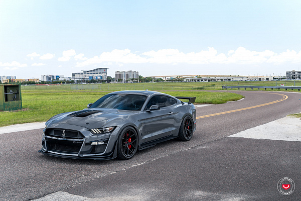 Фото дисков Vossen S21-01 Черный сатин на Ford Mustang VI