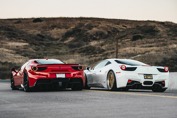 Фото дисков Brixton Forged PF5 Черный глянец на Ferrari 488