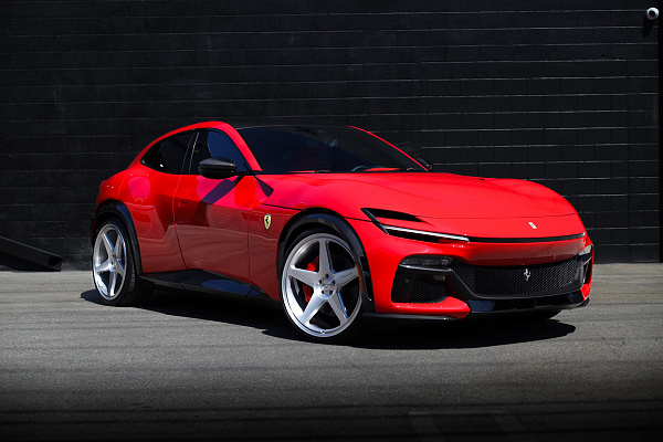 Фото дисков Giovanna Cinque Глянцевый лак на Ferrari Purosangue