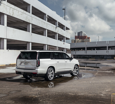 Фото дисков Vossen HF6-2 на Cadillac Escalade V