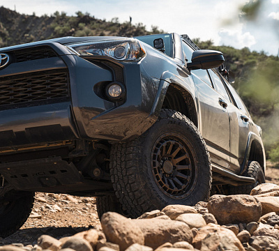 Фото дисков Black Rhino RAID на Toyota 4Runner V