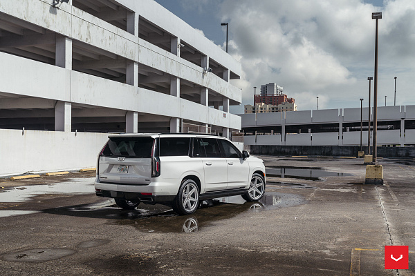 Фото дисков Vossen HF6-2 Серебро на Cadillac Escalade V