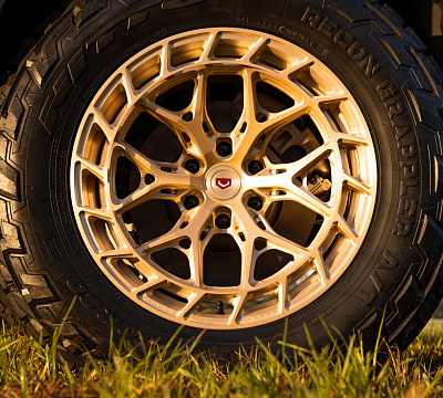 Фото дисков Vossen LC3-01T на Ram 1500 V