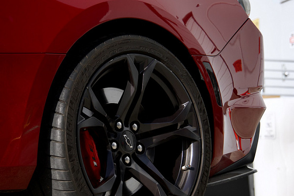 Фото дисков MRR M017 Черный сатин на Chevrolet Camaro VI