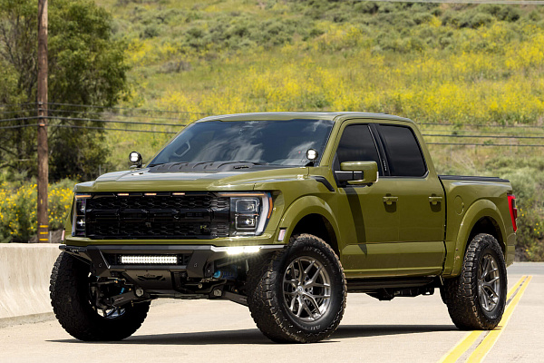 Фото дисков HRE P161 Глянцевый лак на Ford F-150 XIV