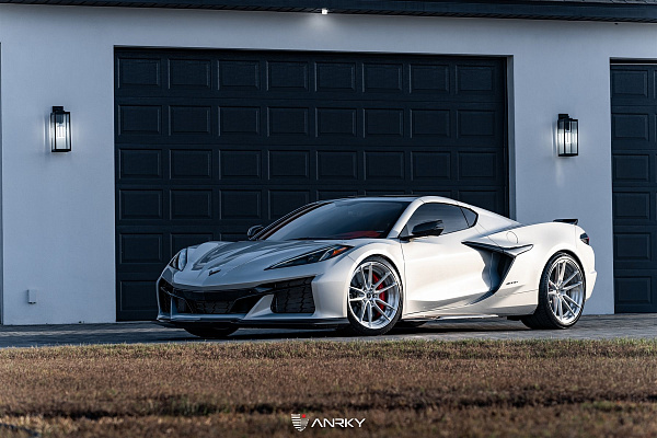 Фото дисков Anrky AN24 Глянцевый лак на Chevrolet Corvette C8