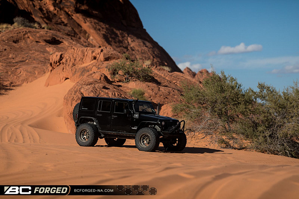 Фото дисков BC Forged LE72 // MLE72 Сатиновая бронза на Jeep Wrangler III (JK)