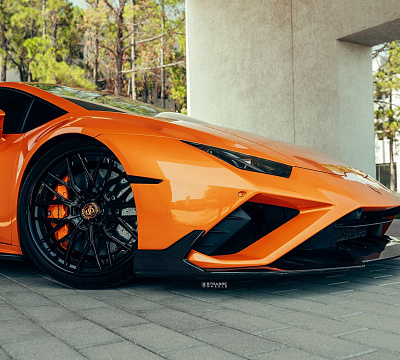 Фото дисков Strasse Wheels SV10M Deep Concave FS на Lamborghini Huracan