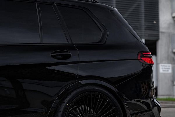 Фото дисков ST Wheels ST3 Черный глянец на BMW X7 (G07)
