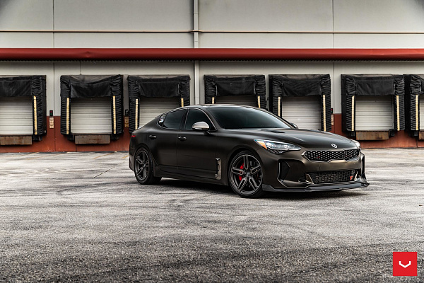 Фото дисков Vossen HF-1 Сатиновый графит на Kia Stinger