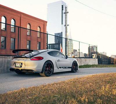 Фото дисков Brixton Forged R11-R на Porsche Cayman II