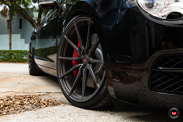 Фото дисков Vossen M-X2 Матовый графит на Bentley Flying Spur II