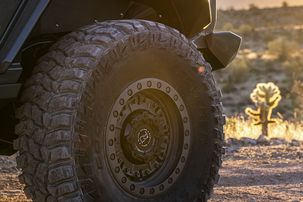 Фото дисков Black Rhino ABRAMS  на Jeep Wrangler IV (JL)