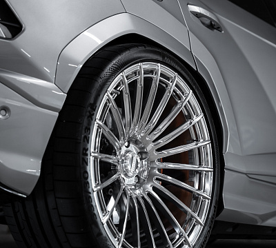 Фото дисков Radi8 R802 на Lamborghini Urus