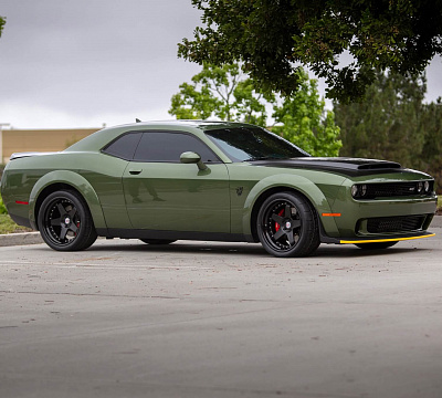Фото дисков HRE C105 на Dodge Challenger III