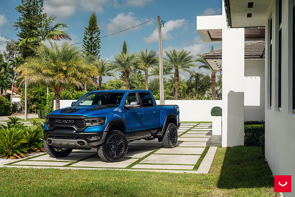 Фото дисков Vossen HF6-5 Черный сатин на Ram 1500 V