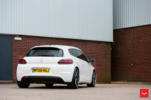 Фото дисков Vossen VFS-1 Сатиновый графит на Volkswagen Scirocco III