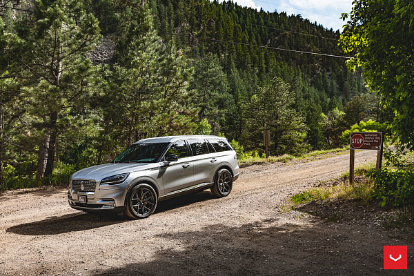 Фото дисков Vossen HF-5 Сатиновый графит на Lincoln Aviator II