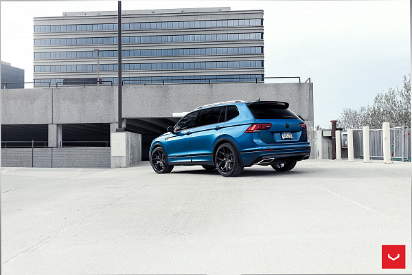 Фото дисков Vossen HF-5 Черный глянец на Volkswagen Tiguan II