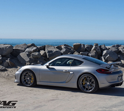 Фото дисков HRE R101 Lightweight на Porsche Cayman II