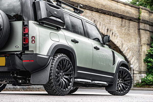 Фото дисков Kahn Kahn RS Черный сатин на Land Rover Defender II