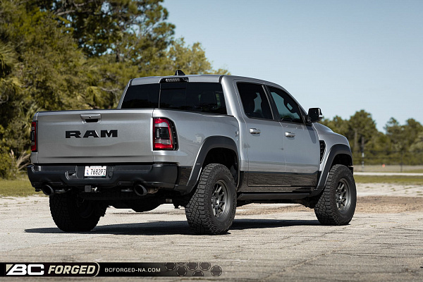 Фото дисков BC Forged TD01 Матовый графит на Ram 1500 V