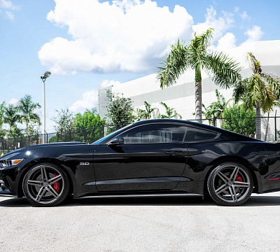 Фото дисков Vossen CV5 на Ford Mustang VI
