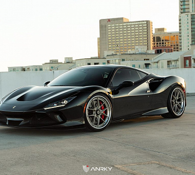 Фото дисков Anrky XR-301 на Ferrari F8