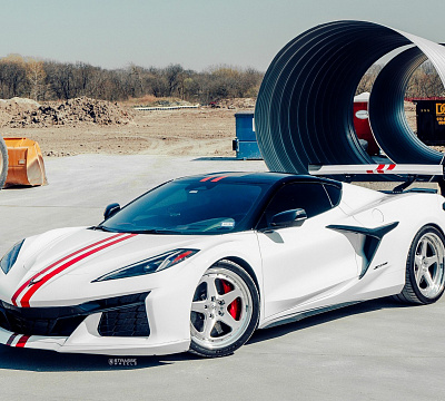 Фото дисков Strasse Wheels S5 Track на Chevrolet Corvette C8