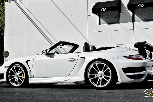 Фото дисков CEC C882 Сатиновый лак на Porsche 911 VI