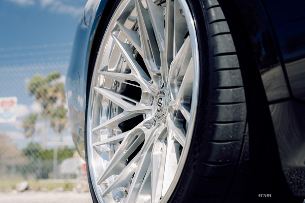 Фото дисков Strasse Wheels SV10M-RS Deep Concave FS Глянцевый лак на Mercedes-Benz S-Class (W223)