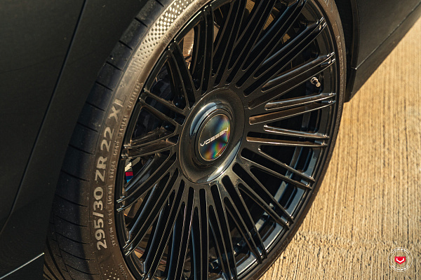 Фото дисков Vossen S17-14 Черный глянец на BMW 7 (G70)