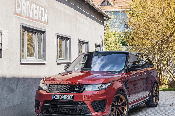 Фото дисков Rotiform BTL Сатиновая бронза на Land Rover Range Rover Sport II