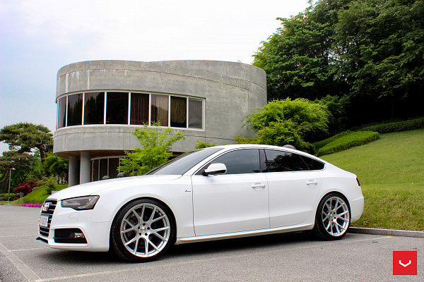 Фото дисков Vossen VFS-6 Серебро на Audi A/S/RS 5 (8T)