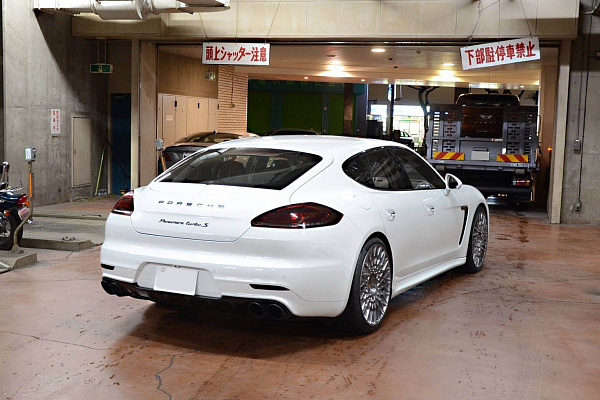 Фото дисков HRE 501M Глянцевый тонированный лак на Porsche Panamera I