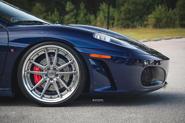 Фото дисков Strasse Wheels SV1 Deep Concave FS Сатиновый тонированный лак на Ferrari F430