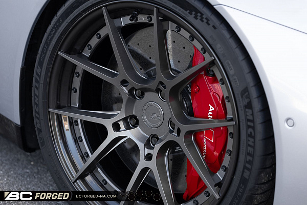 Фото дисков BC Forged HCA165 Матовый графит на Audi E-tron GT