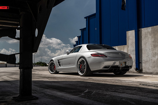 Фото дисков Anrky AN34 Черный сатин на Mercedes-Benz SLS AMG
