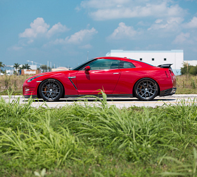 Фото дисков Vossen VFS-6 на Nissan GT-R