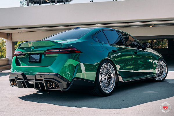 Фото дисков Vossen LC3-06 (3-Piece) Глянцевый лак на BMW 5/M5 (G60/G90)