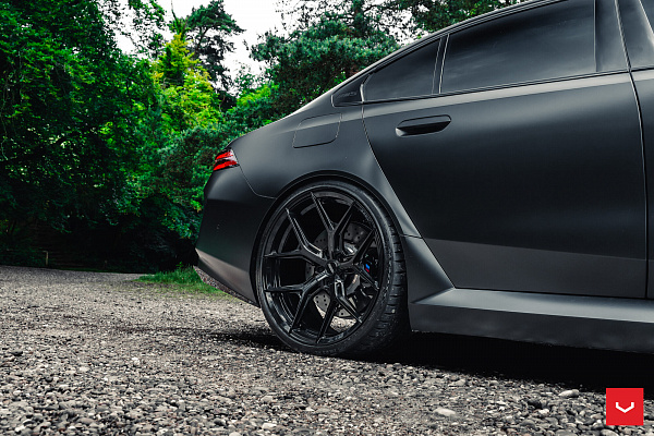 Фото дисков Vossen HF-5 Черный глянец на BMW 5/M5 (G60/G90)