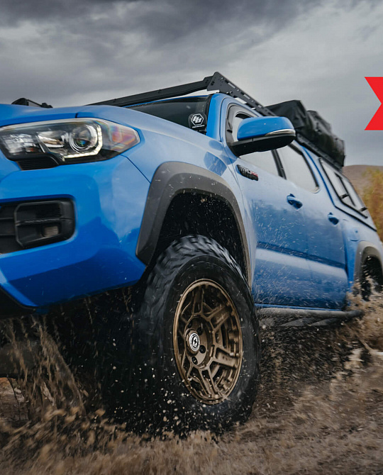 Фото дисков FT1 Сатиновое темное золото на Toyota Tacoma III