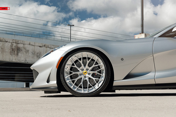 Фото дисков Anrky AN20 Глянцевый лак на Ferrari 812