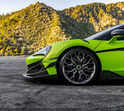 Фото дисков Brixton Forged PF14 R / RS на McLaren 600